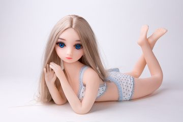 Echte Fotos einer 68cm Miniatur Sexpuppe mit blauen Augen