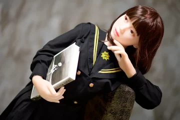 Sexy schwarze lange Haare kleine Brüste Teen Sex Puppe Video