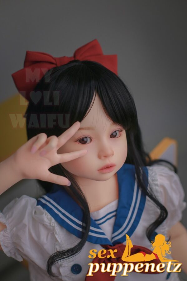 Achtung, Keimfalle Die 3 größten Fehler bei der Reinigung deiner flacher Brust Sexpuppe (und warum du NIEMALS Alkohol nehmen darfst)